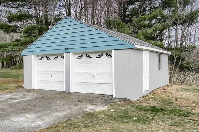 188 Princeton St, Holden, MA 01520