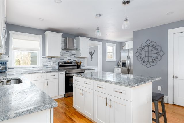 188 Princeton St, Holden, MA 01520