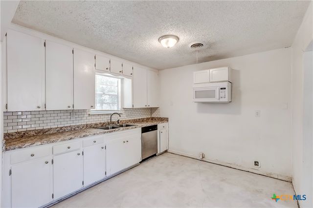 907 Curry Avenue, Copperas Cove, TX 76522