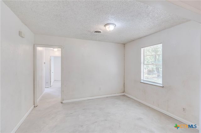 907 Curry Avenue, Copperas Cove, TX 76522