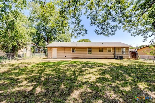 907 Curry Avenue, Copperas Cove, TX 76522