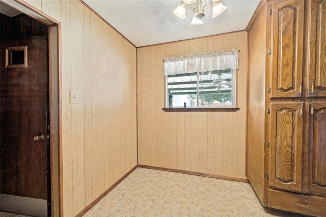 5213 Bonnie Wayne Street, Haltom City, TX 76117