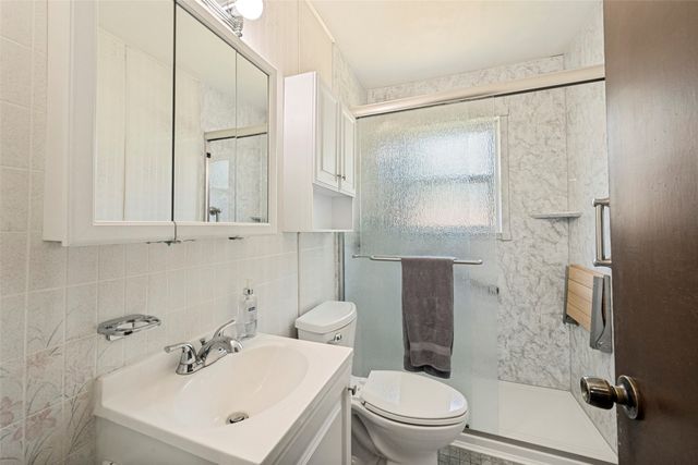 5213 Bonnie Wayne Street, Haltom City, TX 76117
