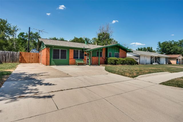 5213 Bonnie Wayne Street, Haltom City, TX 76117
