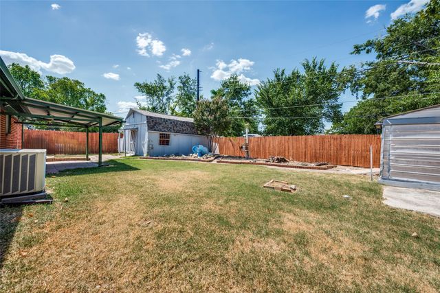 5213 Bonnie Wayne Street, Haltom City, TX 76117