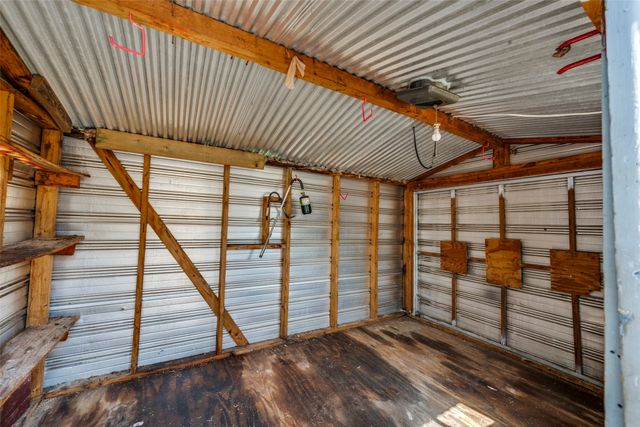 5213 Bonnie Wayne Street, Haltom City, TX 76117