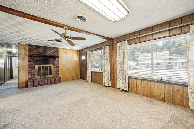 5213 Bonnie Wayne Street, Haltom City, TX 76117