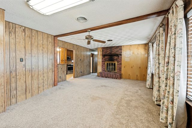 5213 Bonnie Wayne Street, Haltom City, TX 76117