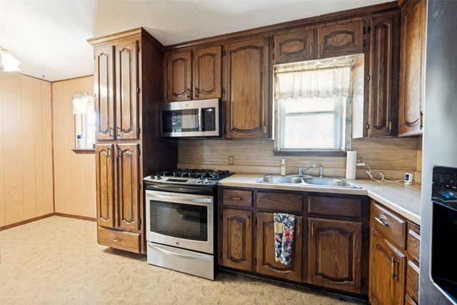 5213 Bonnie Wayne Street, Haltom City, TX 76117