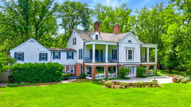 62 Woodley Road, Winnetka, IL 60093