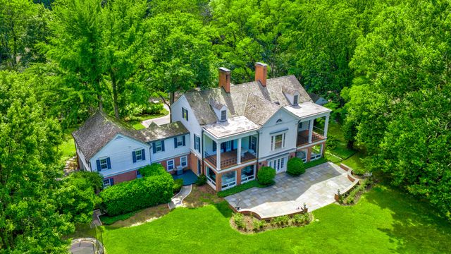 62 Woodley Road, Winnetka, IL 60093
