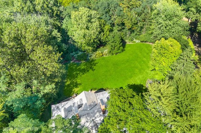 62 Woodley Road, Winnetka, IL 60093