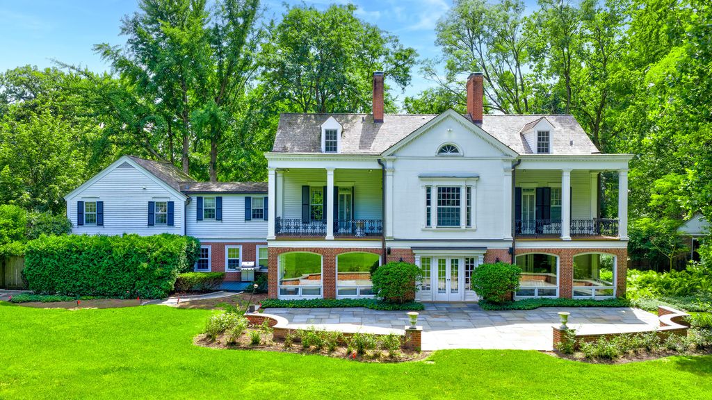 62 Woodley Road, Winnetka, IL 60093