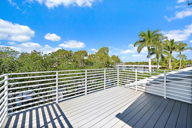 9176 SE River Terrace, Jupiter, FL 33469