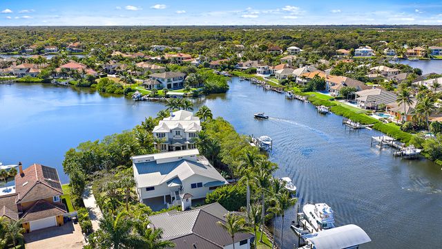 9176 SE River Terrace, Jupiter, FL 33469