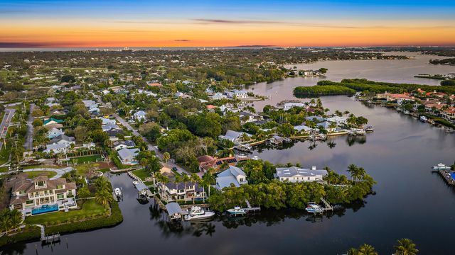 9176 SE River Terrace, Jupiter, FL 33469
