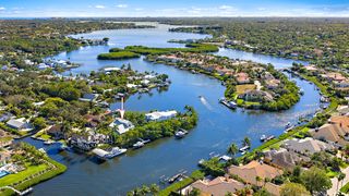 9176 SE River Terrace, Jupiter, FL 33469