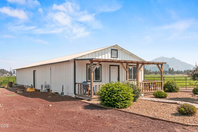 8450 NE 1st Street, Terrebonne, OR 97760