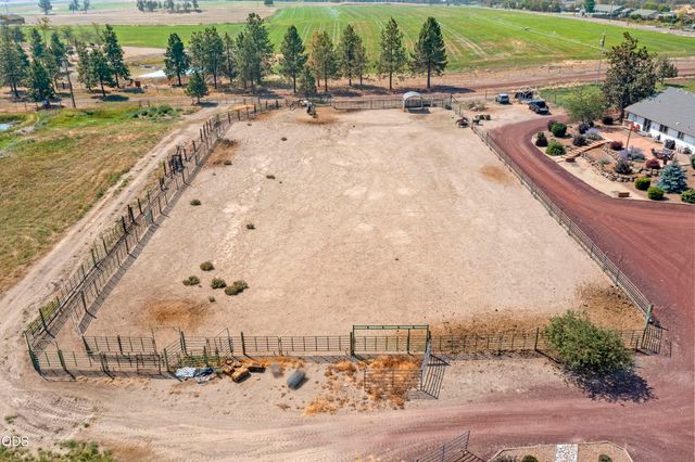 8450 NE 1st Street, Terrebonne, OR 97760