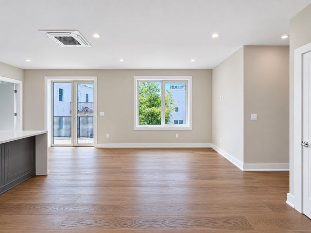 804 East 7th Street 307, Boston, MA 02127