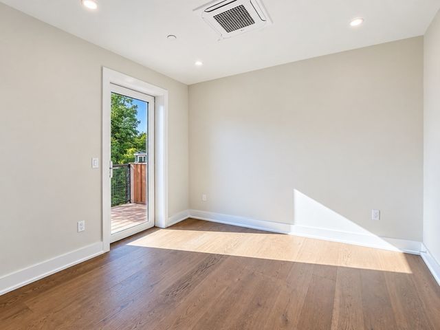 804 East 7th Street 307, Boston, MA 02127