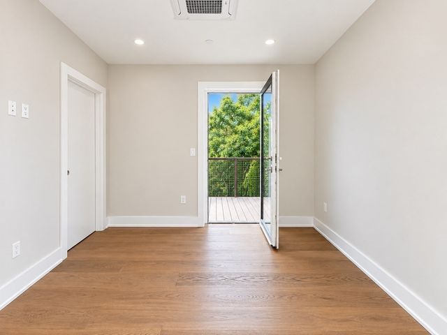 804 East 7th Street 307, Boston, MA 02127