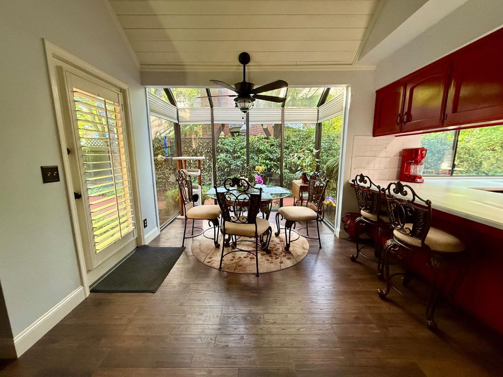 Image 14 of property listing at 2555 W Bluff Avenue # 142, Fresno, CA 93711
