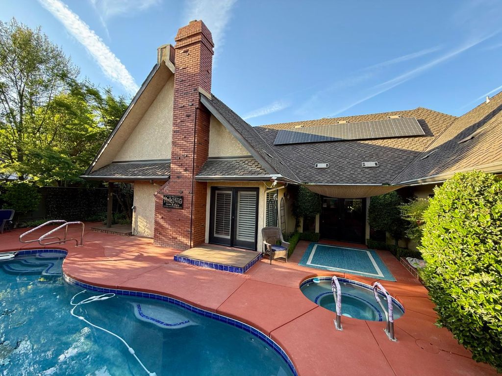 Image 45 of property listing at 2555 W Bluff Avenue # 142, Fresno, CA 93711