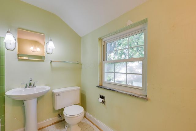 1853 Ashland Avenue, Columbus, OH 43212