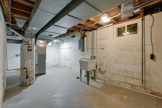 1853 Ashland Avenue, Columbus, OH 43212