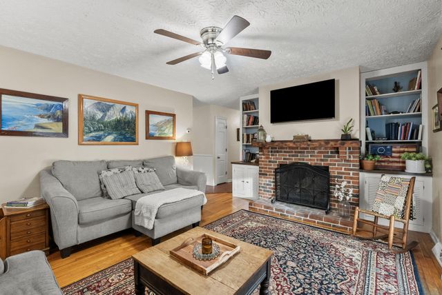 512 Pocahontas Trail, Georgetown, KY 40324