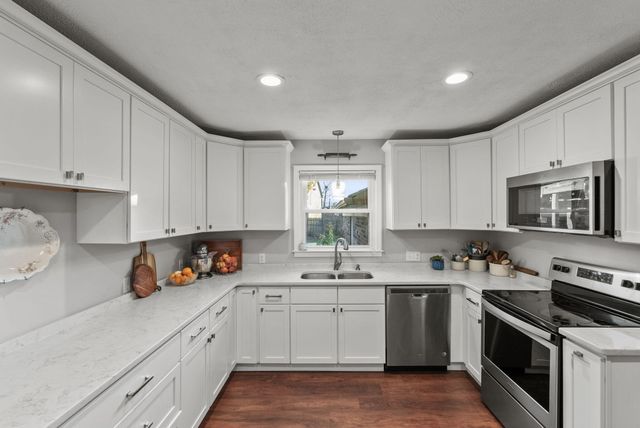 512 Pocahontas Trail, Georgetown, KY 40324