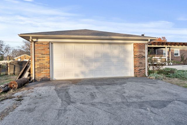 512 Pocahontas Trail, Georgetown, KY 40324