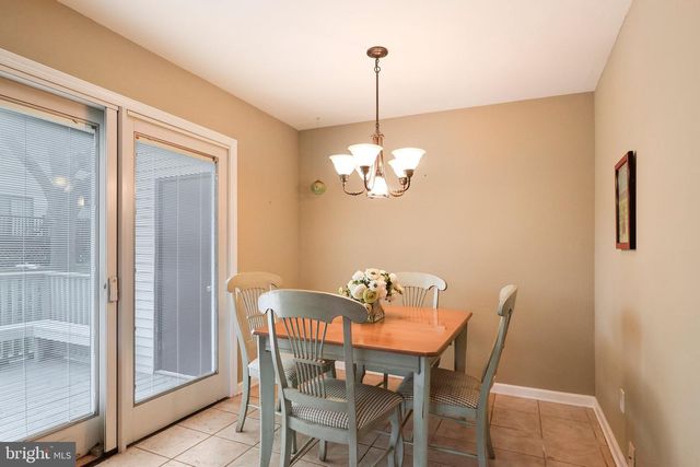 1 BALAMOR LN, Ewing, NJ 08628