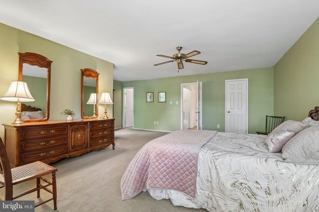 1 BALAMOR LN, Ewing, NJ 08628