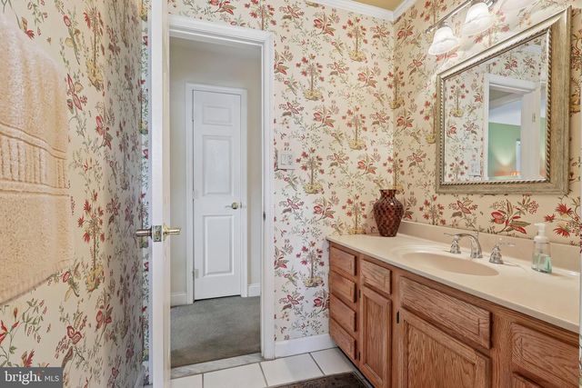 1 BALAMOR LN, Ewing, NJ 08628