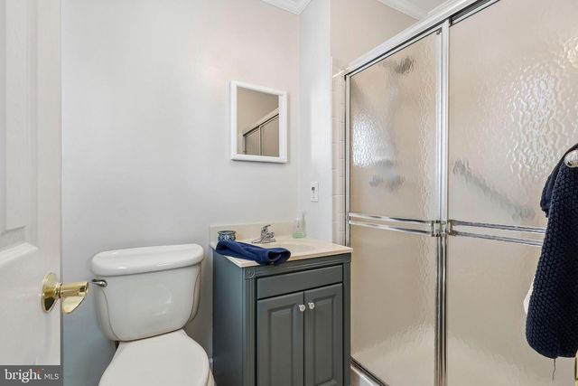 1 BALAMOR LN, Ewing, NJ 08628