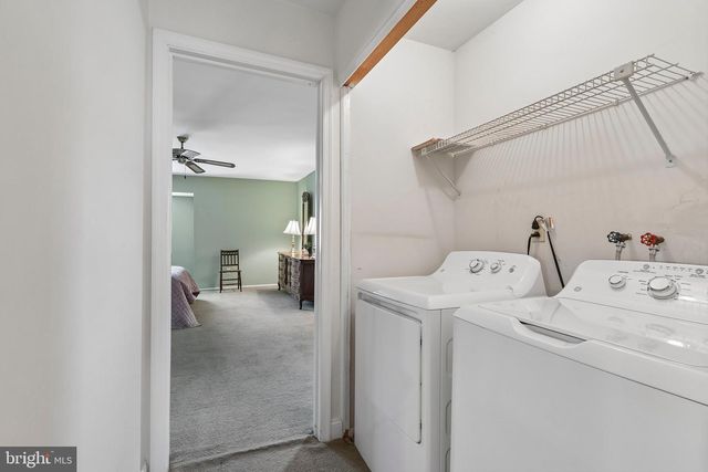 1 BALAMOR LN, Ewing, NJ 08628