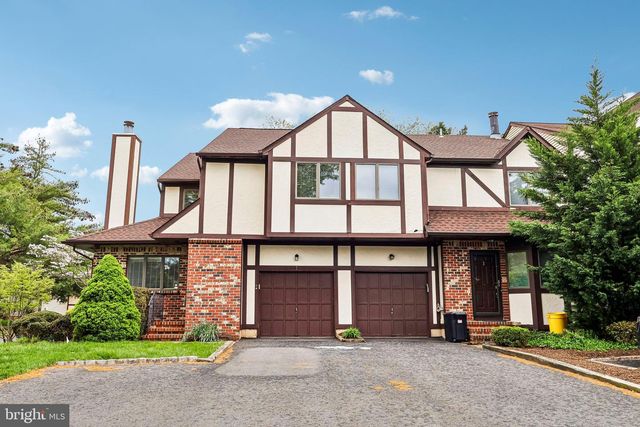 1 BALAMOR LN, Ewing, NJ 08628