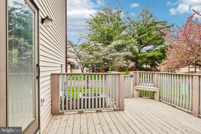 1 BALAMOR LN, Ewing, NJ 08628