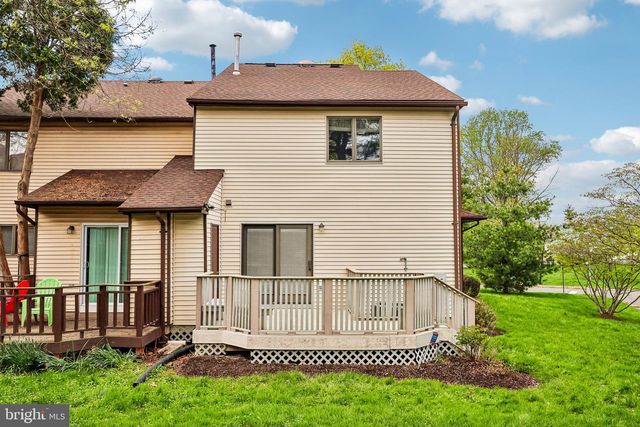 1 BALAMOR LN, Ewing, NJ 08628