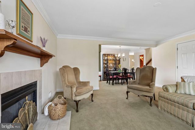 1 BALAMOR LN, Ewing, NJ 08628