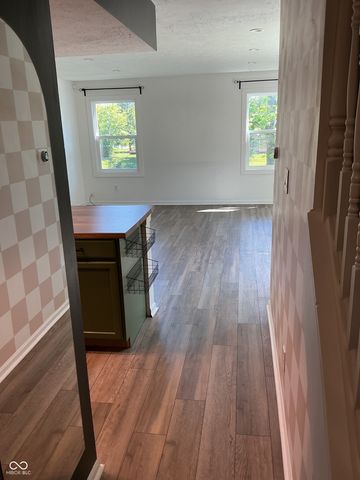6048 Southbay Drive, Indianapolis, IN 46250