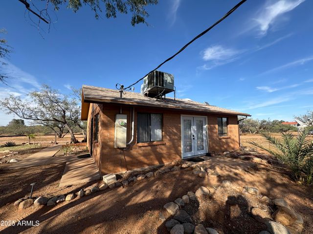 8264 E DAKOTA Road, Hereford, AZ 85615