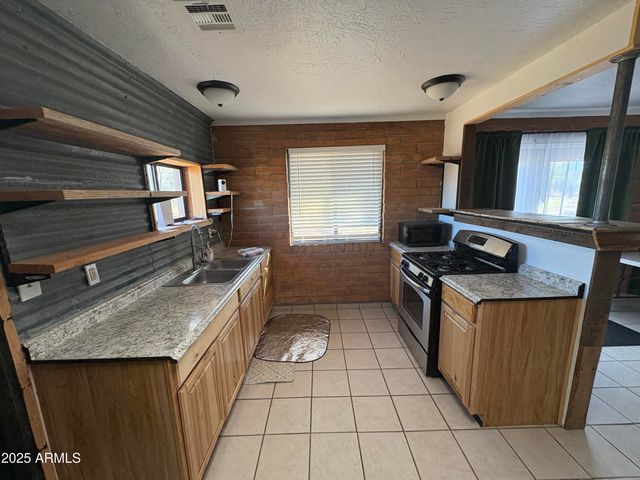 8264 E DAKOTA Road, Hereford, AZ 85615