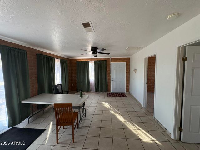 8264 E DAKOTA Road, Hereford, AZ 85615