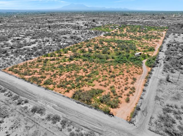 8264 E DAKOTA Road, Hereford, AZ 85615