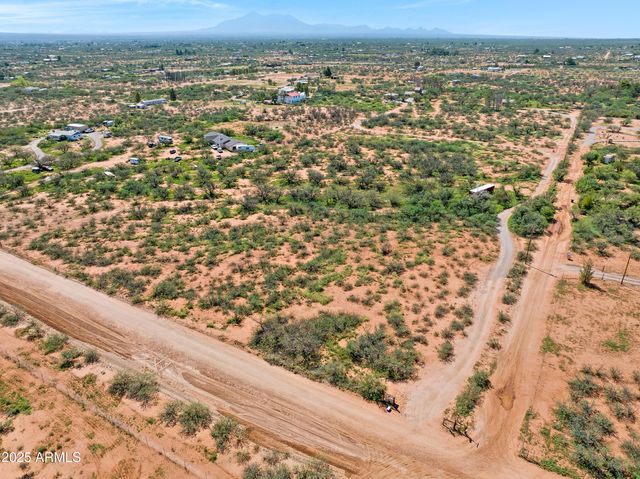 8264 E DAKOTA Road, Hereford, AZ 85615