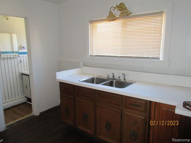 7283 Ford Avenue, Warren, MI 48091