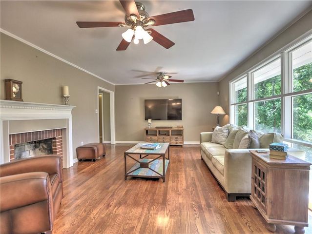 393 Hilderbrand Drive, Sandy Springs, GA 30328